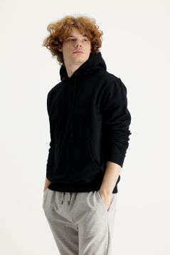 Hooded Pocket Sweatshirt