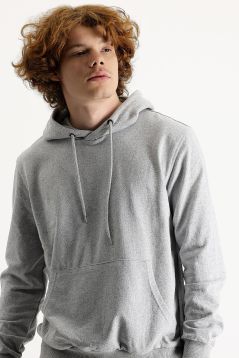 Hooded Pocket Sweatshirt