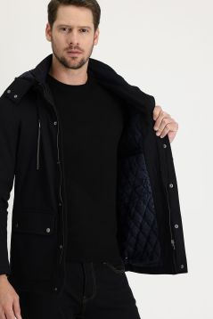 Verklebte Mantel-Jacke