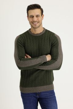 Rundhals-Slim-Fit-Gemusterter Wollstrickpullover