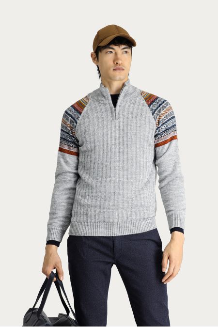 Bateau-Ausschnitt Slim-Fit Gemusterter Strickpullover mit Reißverschluss