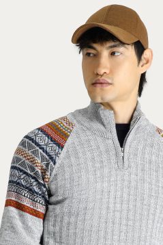 Bateau-Ausschnitt Slim-Fit Gemusterter Strickpullover mit Reißverschluss