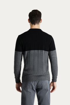 Rundhals-Slim-Fit-Gemusterter Strickpullover