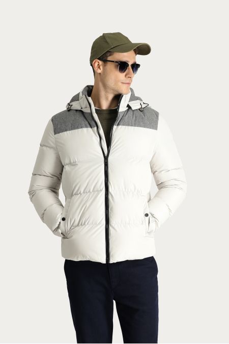 Slim-Fit Kapuzen-Sportjacke