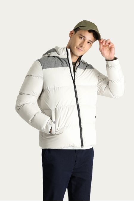 Slim-Fit Kapuzen-Sportjacke