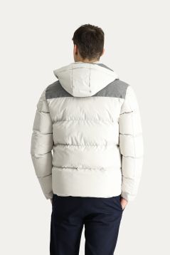 Slim-Fit Kapuzen-Sportjacke