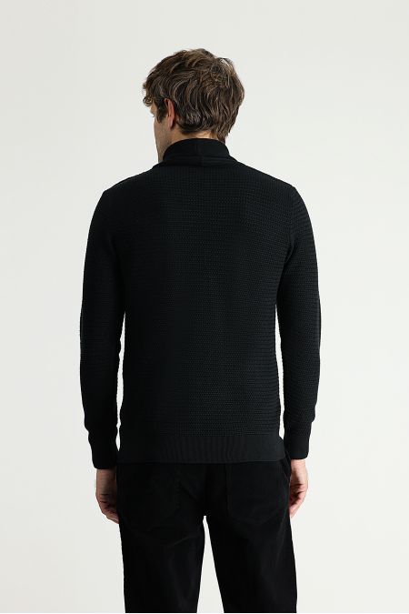 Shawl collar knitwear