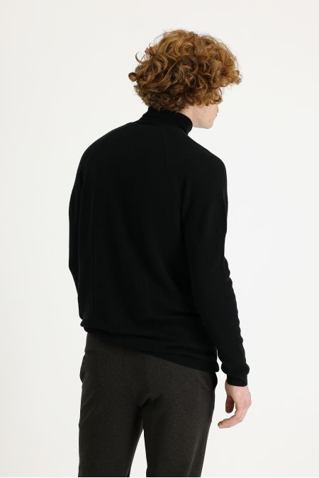 Turtleneck Slim Fit Jumper