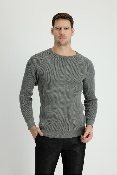 Pullover mit Rundhalsausschnitt, Slim Fit