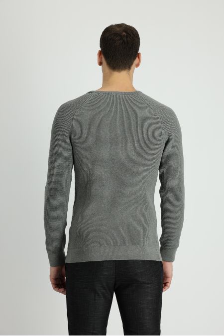 Pullover mit Rundhalsausschnitt, Slim Fit