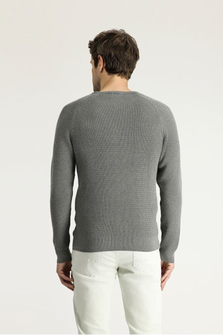 Pullover mit Rundhalsausschnitt, Slim Fit