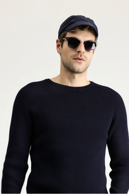 Pullover mit Rundhalsausschnitt, Slim Fit