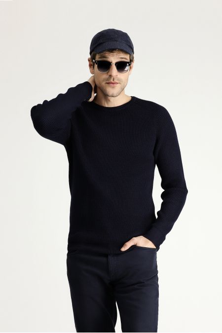 Pullover mit Rundhalsausschnitt, Slim Fit