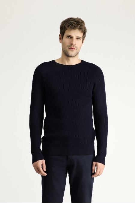 Pullover mit Rundhalsausschnitt, Slim Fit