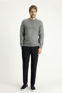 Rundhals-Slim-Fit-Gemusterter Strickpullover