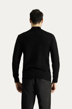 Bateau-Ausschnitt Slim-Fit Baumwollstrickpullover