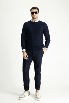 Rundhals-Slim-Fit-Gemusterter Strickpullover