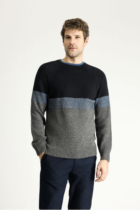 Pullover mit Rundhalsausschnitt, Slim Fit