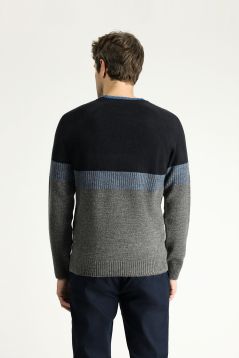 Pullover mit Rundhalsausschnitt, Slim Fit