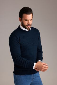 Rundhals-Slim-Fit-Gemusterter Strickpullover